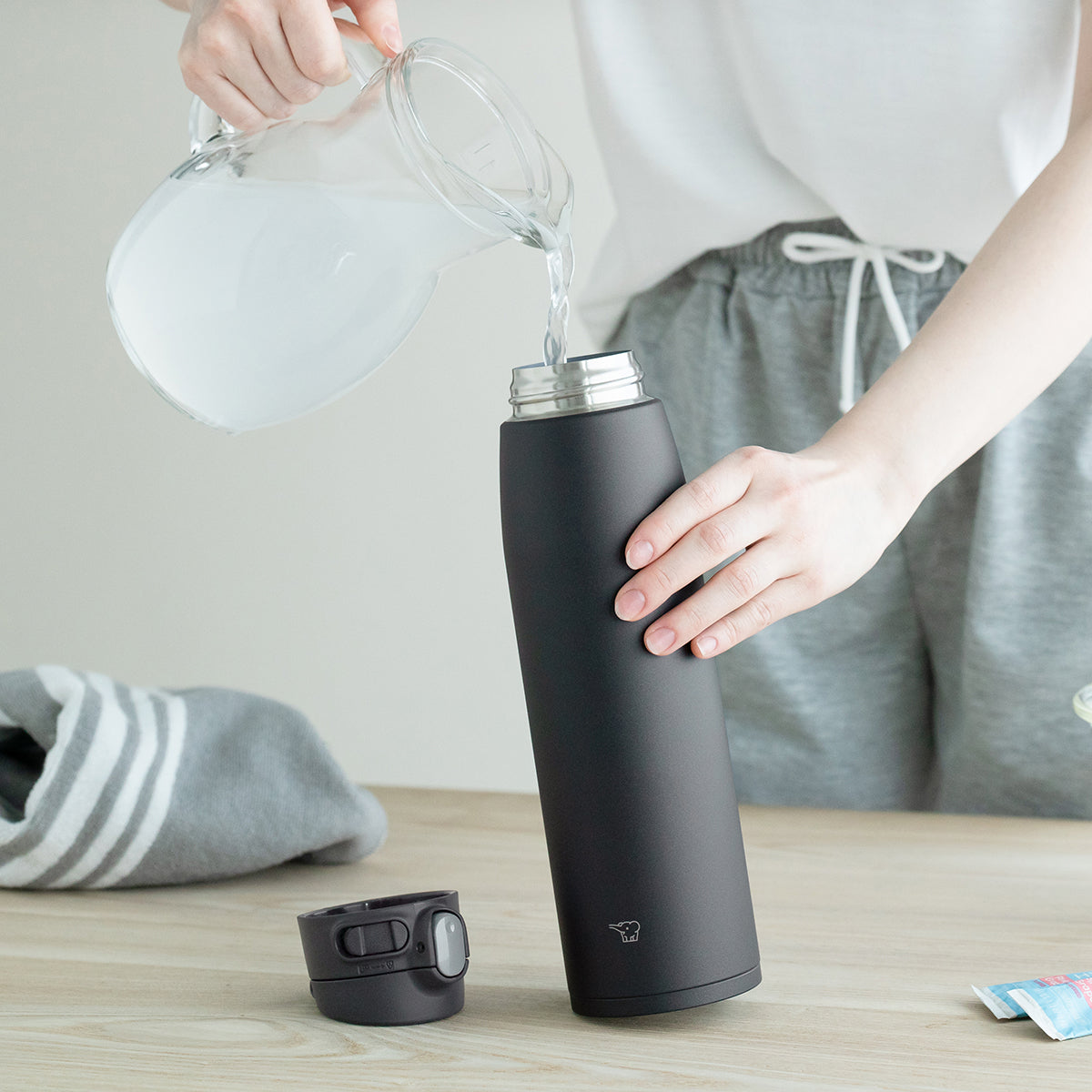 28 oz. Stainless Mug SM-VS83 - Image 4